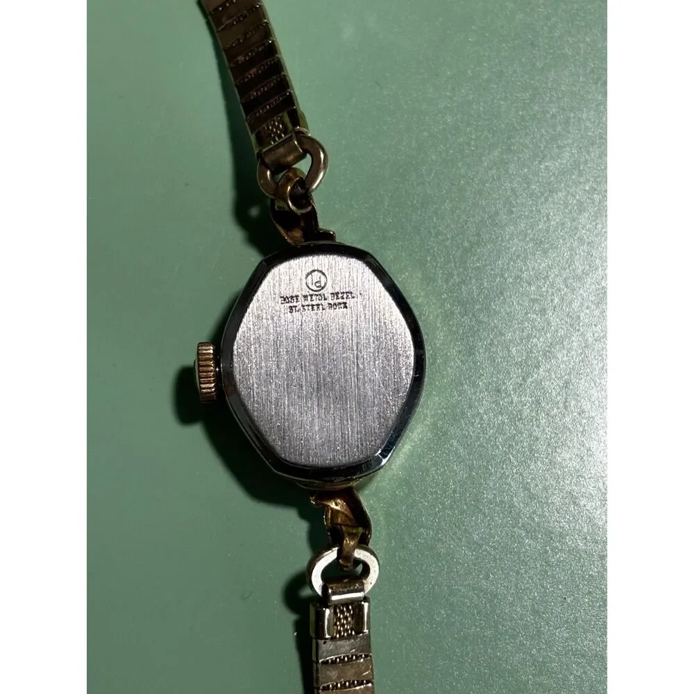 Repair lot of 7 manual wind vintage lot of women's watches, for parts/repair